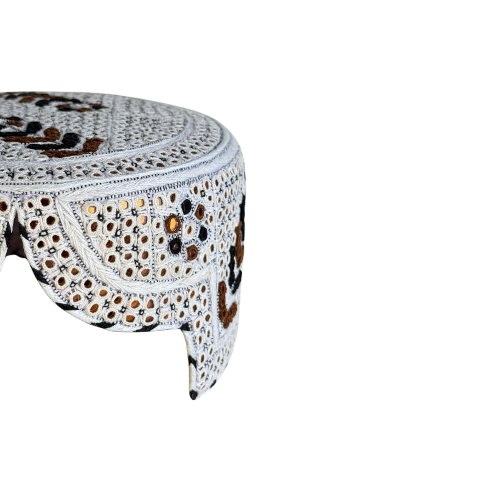 White Sindhi Topi - Flower Design - Golden Shade - Nasir Bhai
