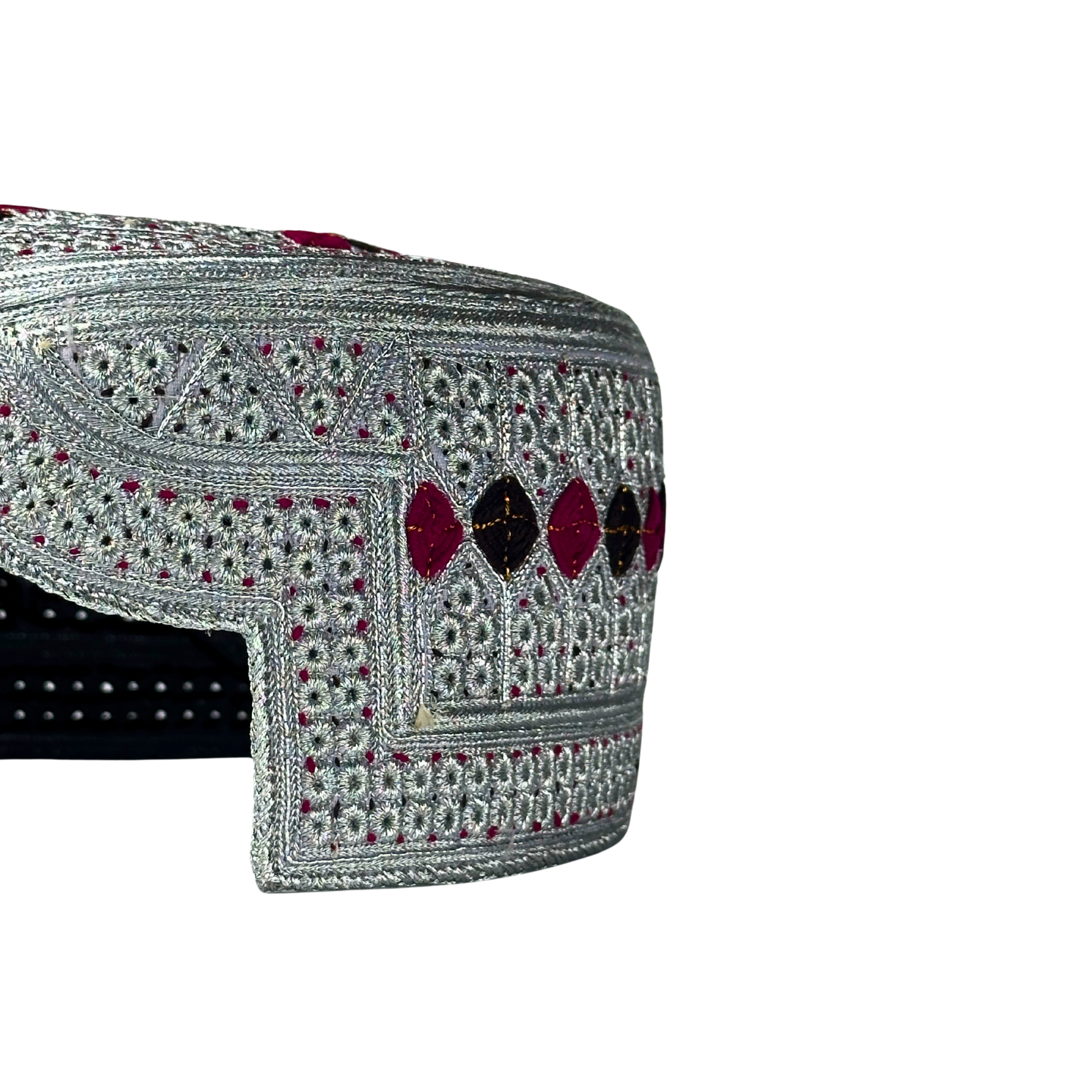 White Sindhi Topi - Maroon Stitching - Purple And Maroon Tikki - Raja Cap