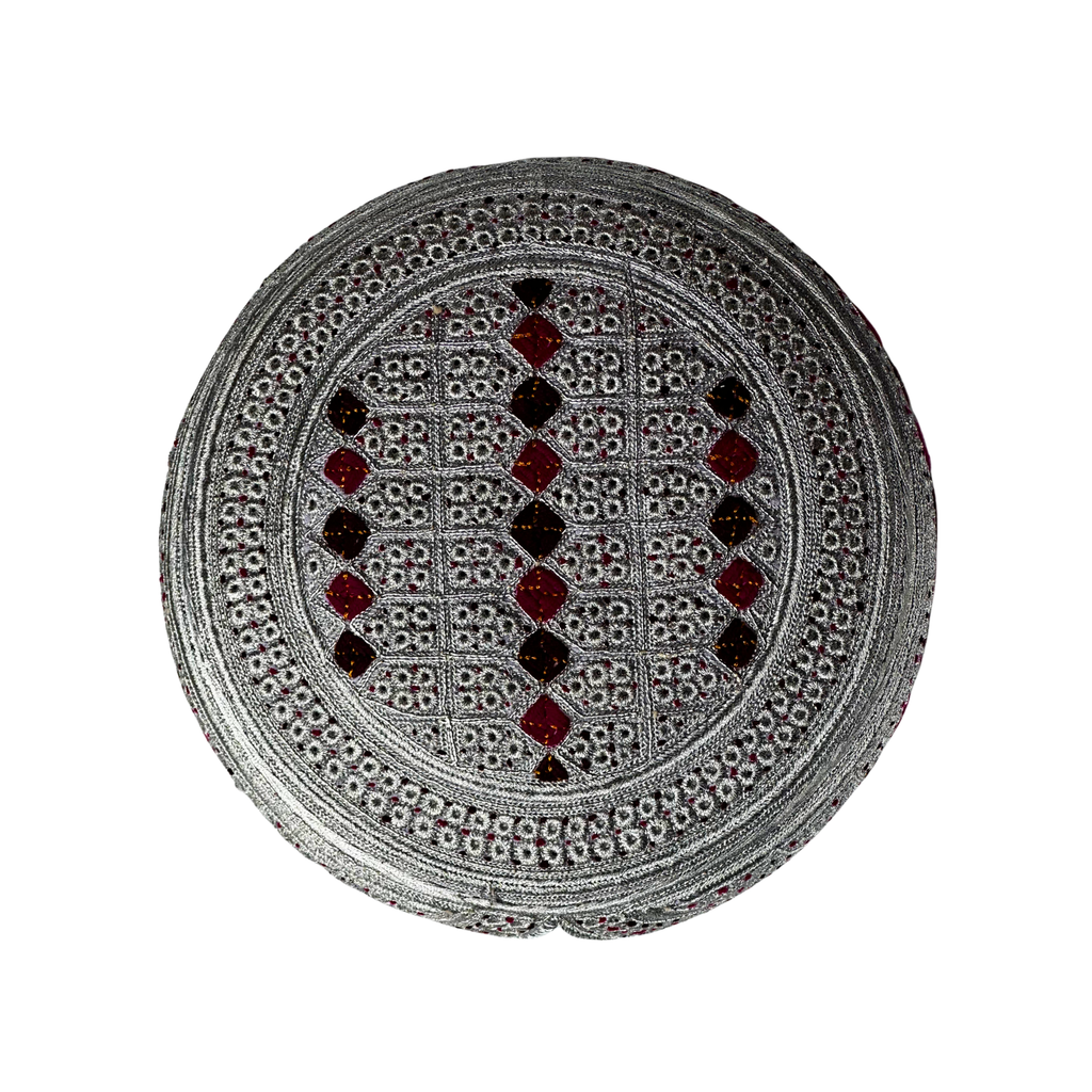 White Sindhi Topi - Pink Stitching - Pink And Maroon Tikki -  Raja Cap